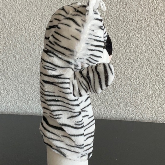 🫶🏼 New Zebra Animal Hand Puppet. For Girl or Boy. - Picture 5 of 8